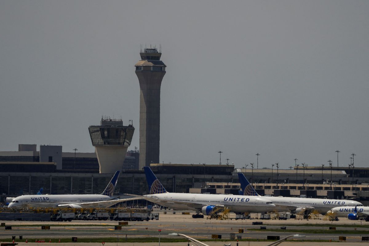 US Transportation Secretary Seeks $10 Billion for Air Traffic Control Overhaul