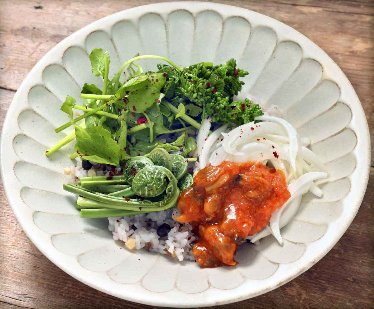 Bibimbap with Spring Vegetables and Asari Clam Miso a Rich Taste of the Season