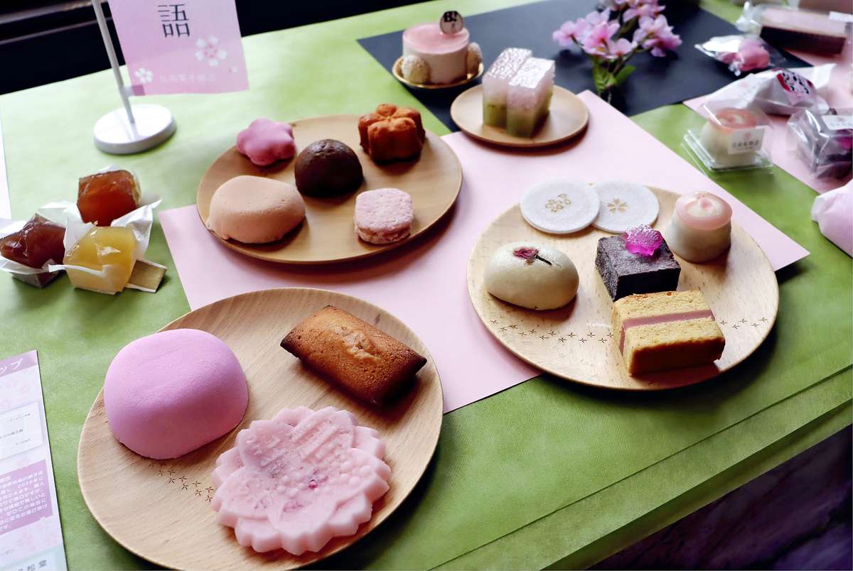 Shops Create Sweets Inspired by Hirosaki Cherry Blossoms