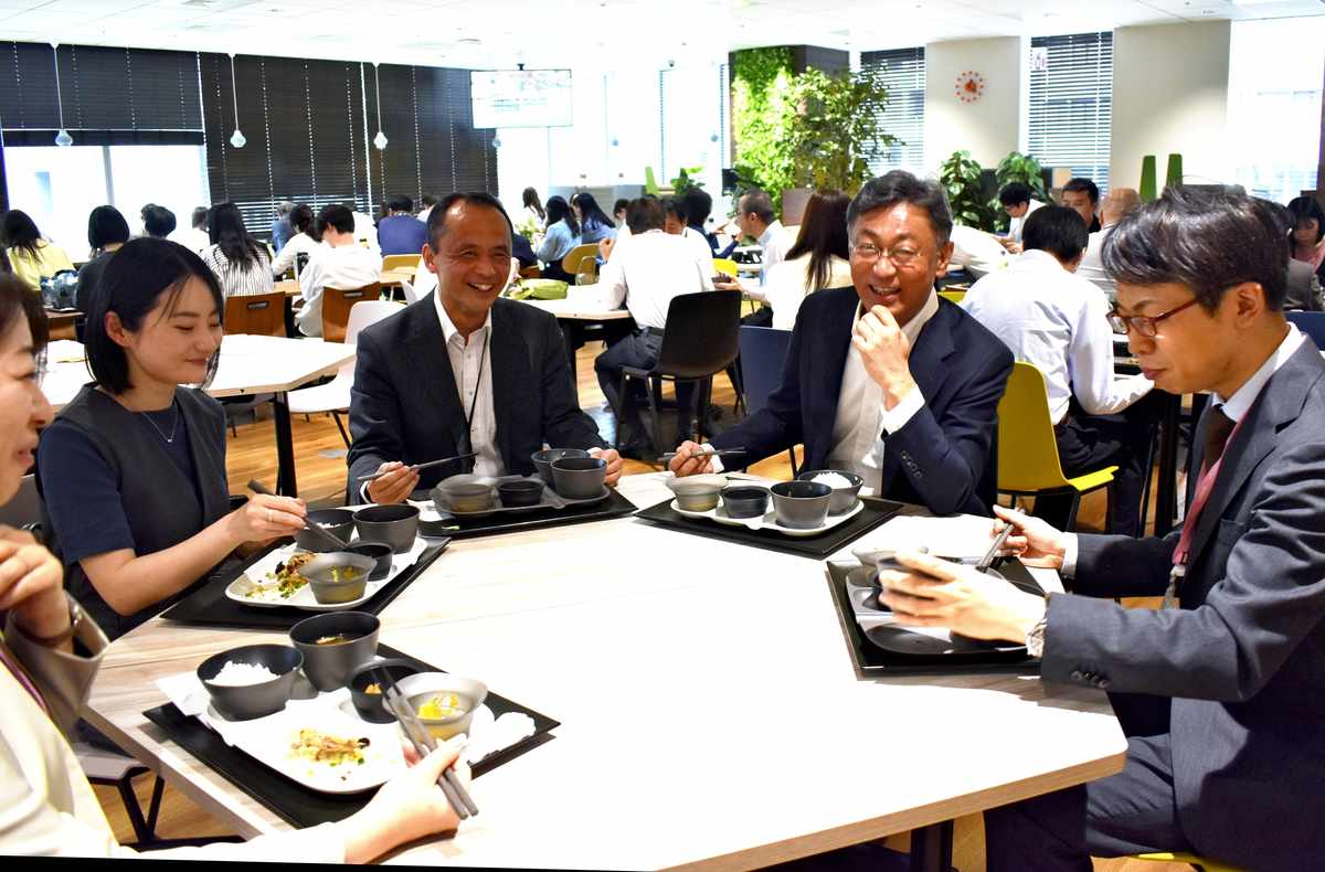 Company Cafeterias in Tokyo Support Employees’ Household Budgets as Tax Reforms Provide Tailwind
