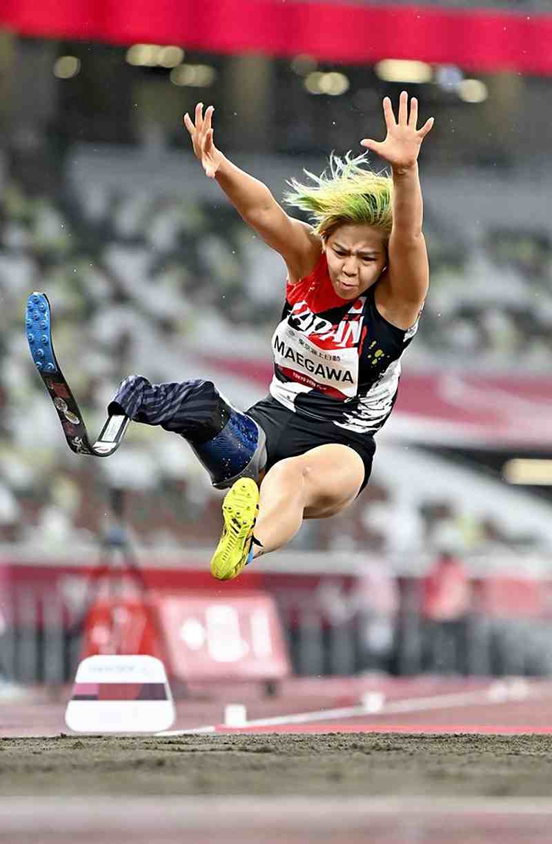 Aspiring Osaka model finds strength from Paralympics to be open about leg  prosthesis - The Mainichi