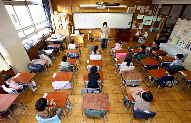 Shinjuku schools introduce staggered start times as coronavirus spreads -  The Japan News